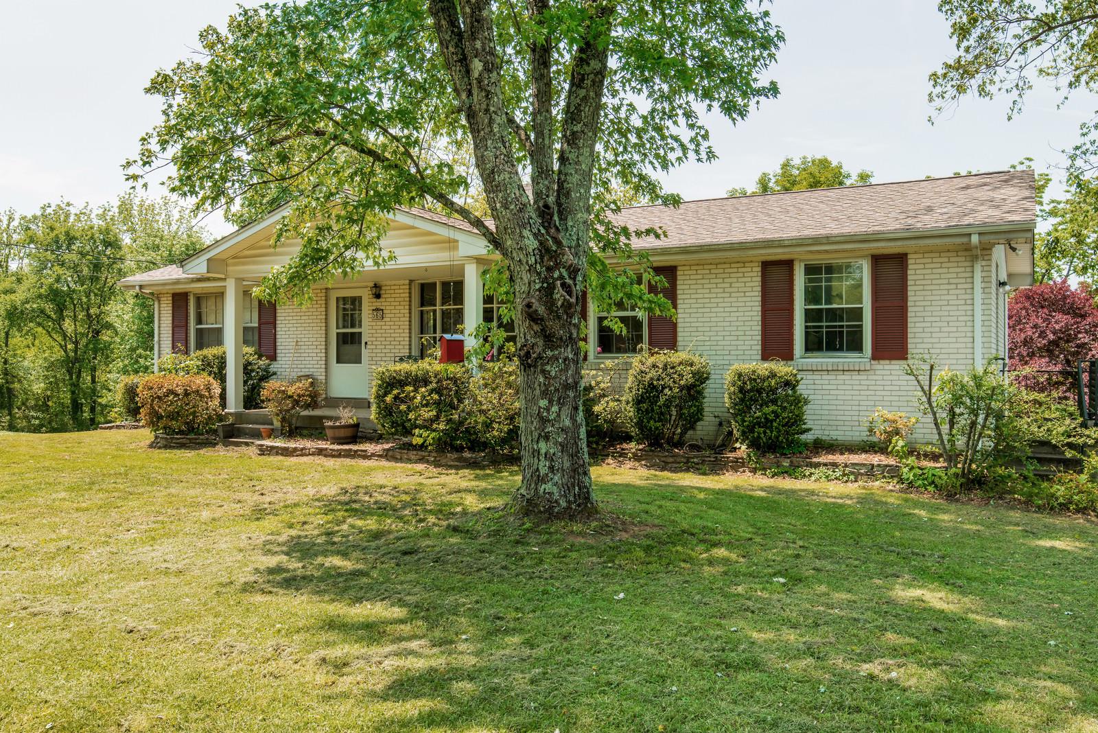 565 North Greenhill Road Mount Juliet, TN 37122 - Photo 2 of 22 Gallery Image 2