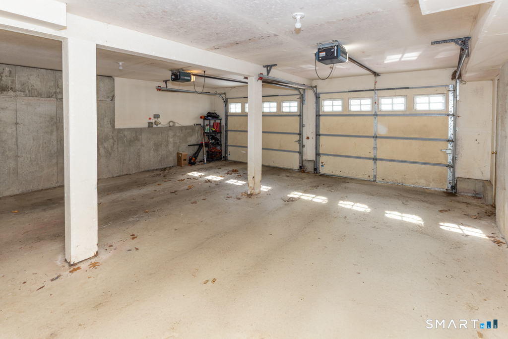 85 McVeagh Road Westbrook, CT 06498 - Photo 37 of 39 a view of a garage