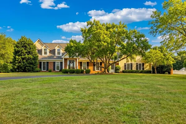$864,900 | 643 Cornwall Road, Clarksville, TN 37043