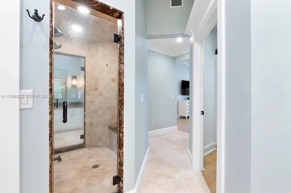 $3,250,000 | 3333 Northeast 30th Avenue, Lighthouse Point, FL 33064