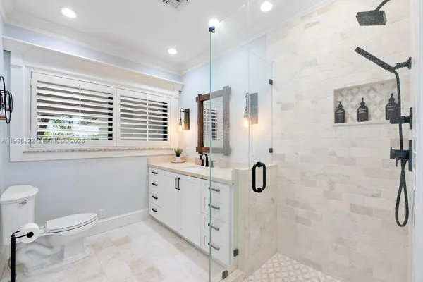 $3,250,000 | 3333 Northeast 30th Avenue, Lighthouse Point, FL 33064