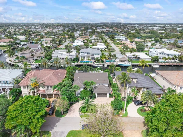 $3,250,000 | 3333 Northeast 30th Avenue, Lighthouse Point, FL 33064