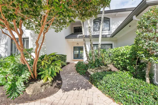 $3,250,000 | 3333 Northeast 30th Avenue, Lighthouse Point, FL 33064