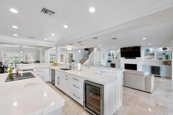 $3,250,000 | 3333 Northeast 30th Avenue, Lighthouse Point, FL 33064