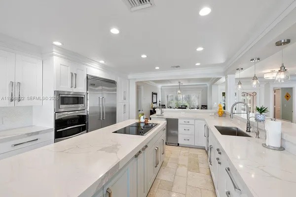 $3,250,000 | 3333 Northeast 30th Avenue, Lighthouse Point, FL 33064