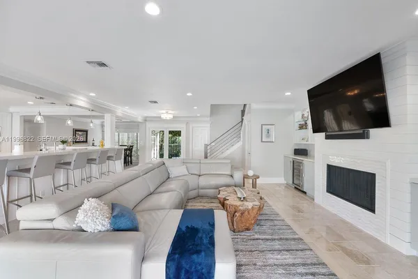 $3,250,000 | 3333 Northeast 30th Avenue, Lighthouse Point, FL 33064