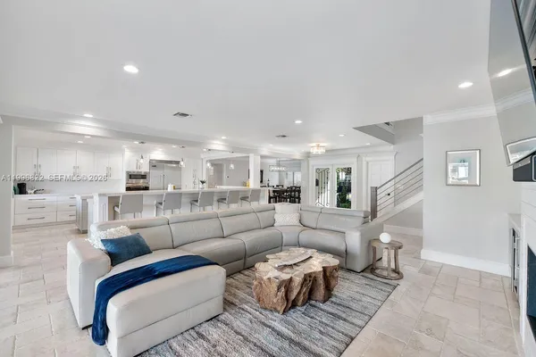 $3,250,000 | 3333 Northeast 30th Avenue, Lighthouse Point, FL 33064