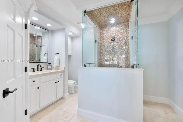 $3,250,000 | 3333 Northeast 30th Avenue, Lighthouse Point, FL 33064