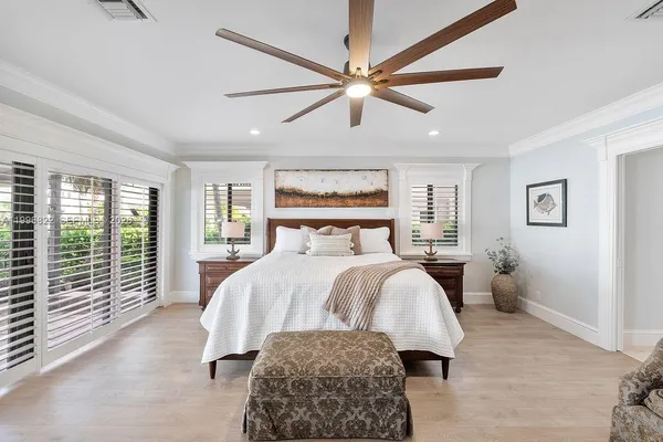 $3,250,000 | 3333 Northeast 30th Avenue, Lighthouse Point, FL 33064