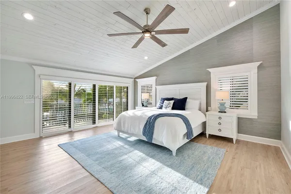 $3,250,000 | 3333 Northeast 30th Avenue, Lighthouse Point, FL 33064