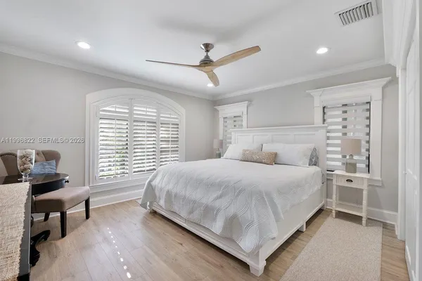 $3,250,000 | 3333 Northeast 30th Avenue, Lighthouse Point, FL 33064