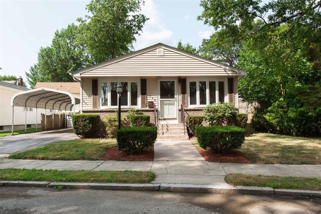 135 Metropolitan Road Providence, RI 02908 - Photo 1 of 17 Gallery Image 1
