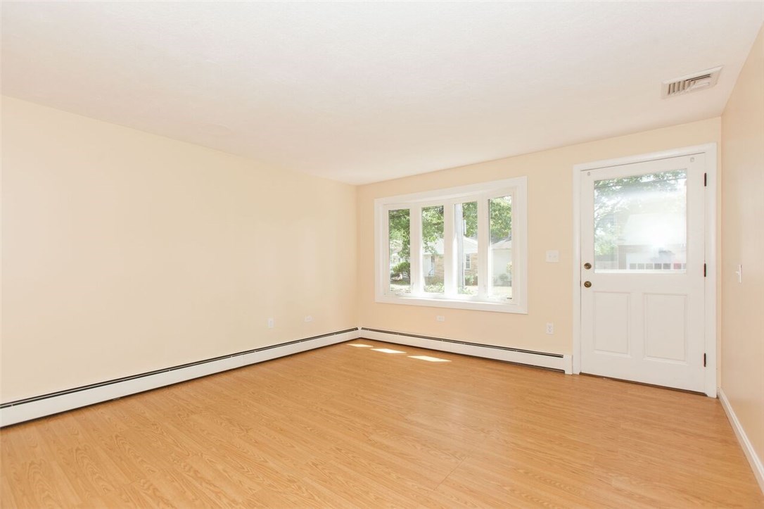 135 Metropolitan Road Providence, RI 02908 - Photo 11 of 17 Gallery Image 11