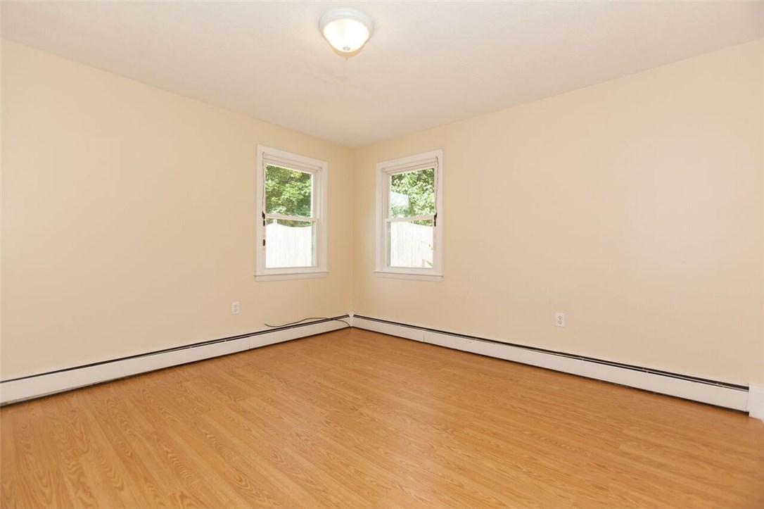 135 Metropolitan Road Providence, RI 02908 - Photo 13 of 17 Gallery Image 13