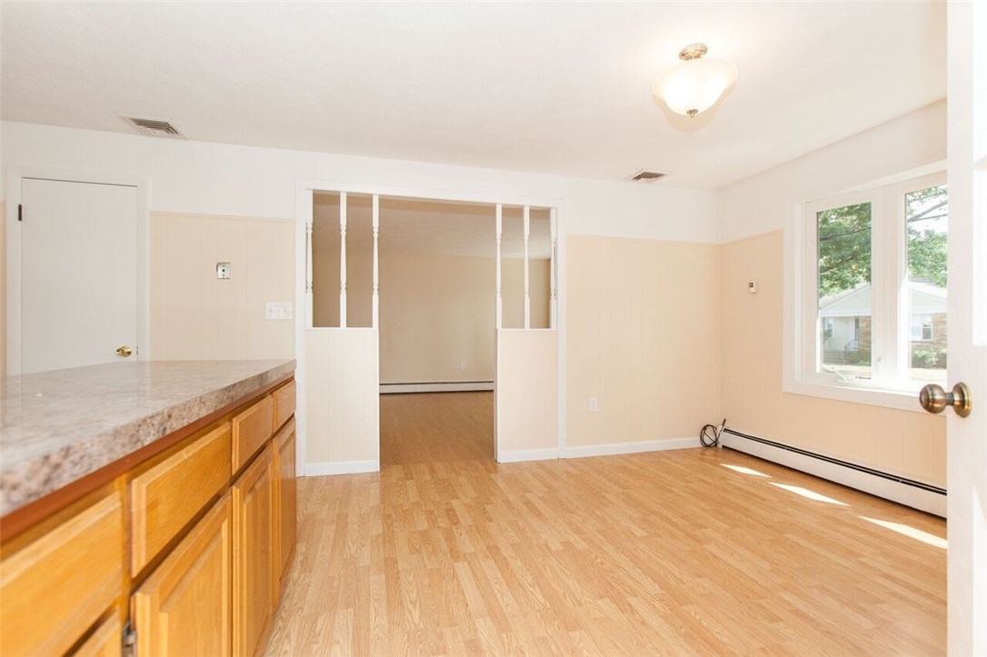 135 Metropolitan Road Providence, RI 02908 - Photo 5 of 17 Gallery Image 5