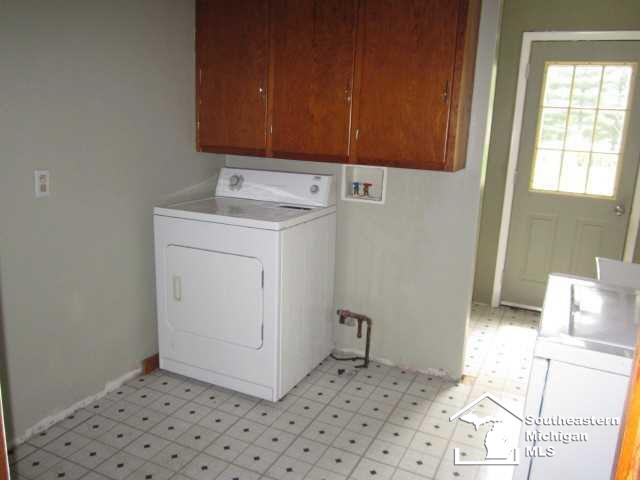 1781 West Temperance Road Temperance, MI 48182 - Photo 8 of 10 Utility room