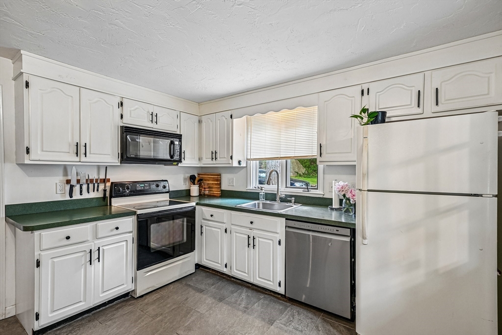 69 Gates Street Framingham, MA 01702 - Photo 11 of 36