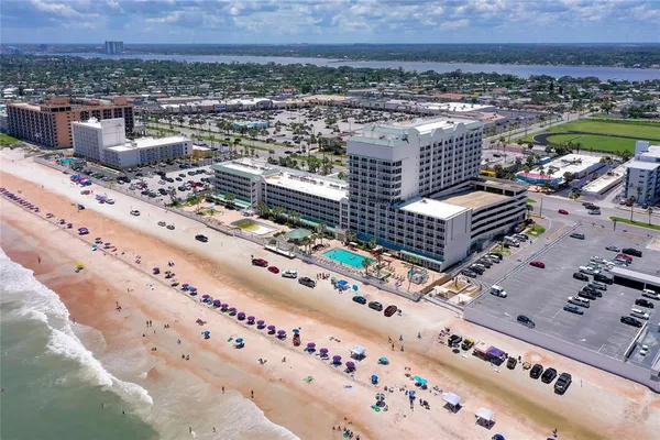 $89,999 | 2700 North Atlantic Avenue, Unit 819, Daytona Beach, FL 32118