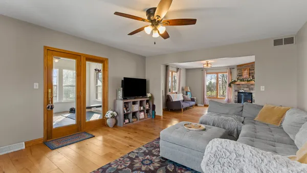 $455,000 | 28147 217th Street, Le Claire, IA 52753