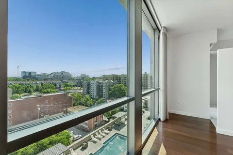 $625,000 | 900 20th Avenue South, Unit 1006, Nashville, TN 37212