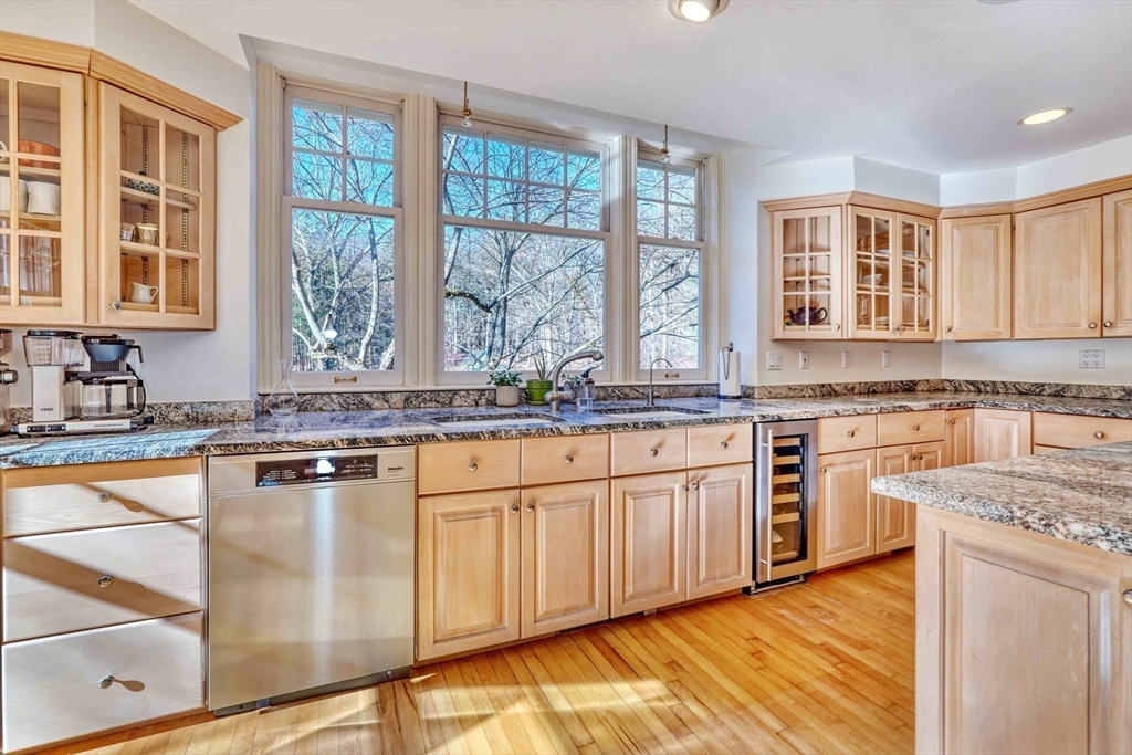 257 Concord Road Lincoln, MA 01773 - Photo 14 of 41 Gallery Image 14
