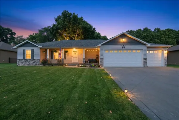 $479,900 | 302 Peach Tree Avenue, Lone Jack, MO 64070