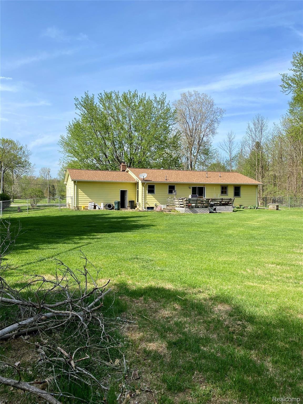 10350 East Stanley Road Davison, MI 48423 - Photo 38 of 49 javascript:ManageMediaJS.showDetails(45);