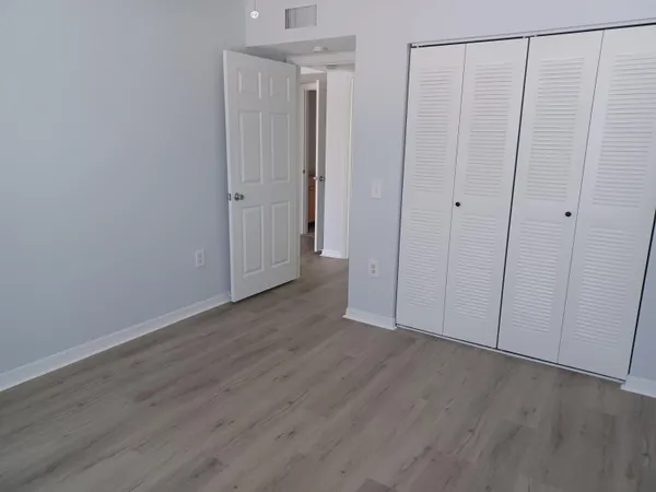 $2,500 | 215 Villa Circle, Boynton Beach, FL 33435