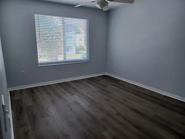 $2,500 | 215 Villa Circle, Boynton Beach, FL 33435