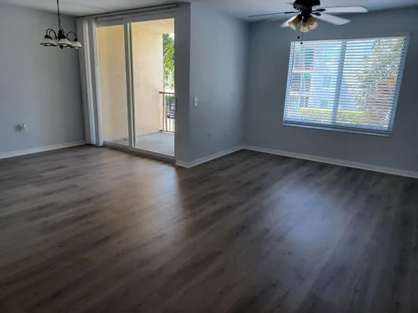 $2,500 | 215 Villa Circle, Boynton Beach, FL 33435