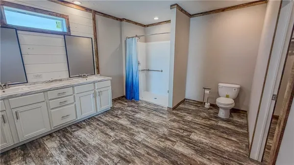 $469,000 | 1225 Northwest 325th Road, Holden, MO 64040