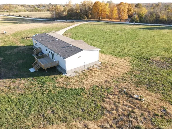 $469,000 | 1225 Northwest 325th Road, Holden, MO 64040