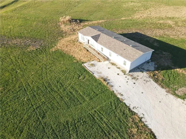 $469,000 | 1225 Northwest 325th Road, Holden, MO 64040