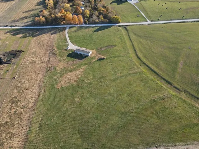 $499,000 | 1225 Northwest 325th Road, Holden, MO 64040