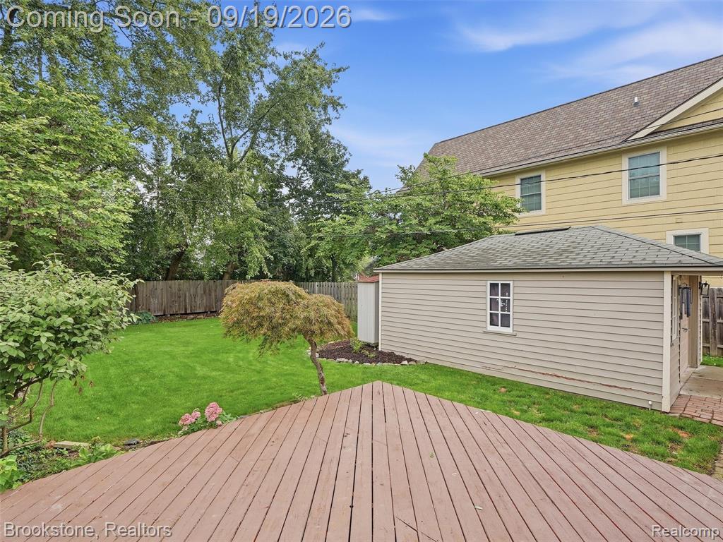 2275 Dorchester Road Birmingham, MI 48009 - Photo 34 of 40 Gallery Image 34