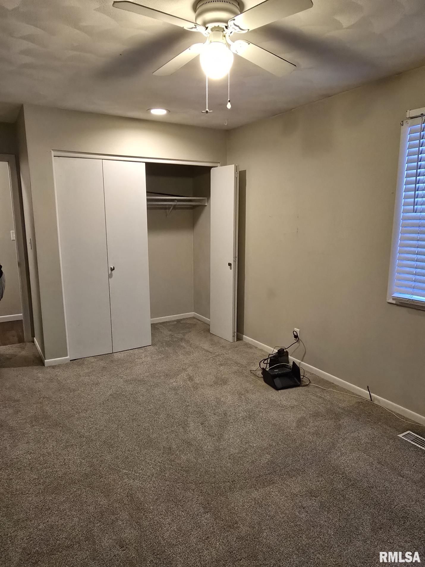 221 Quarterstaff Road Springfield, IL 62704 - Photo 14 of 25