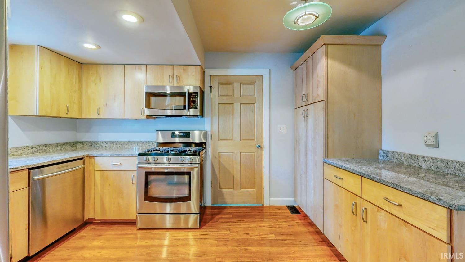 5851 South Handy Road Bloomington, IN 47401 - Photo 14 of 36