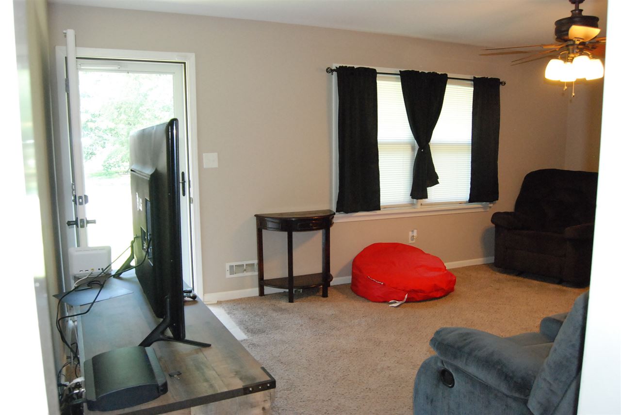 339 Robin Road Bowling Green, KY 42101 - Photo 8 of 29 Gallery Image 8