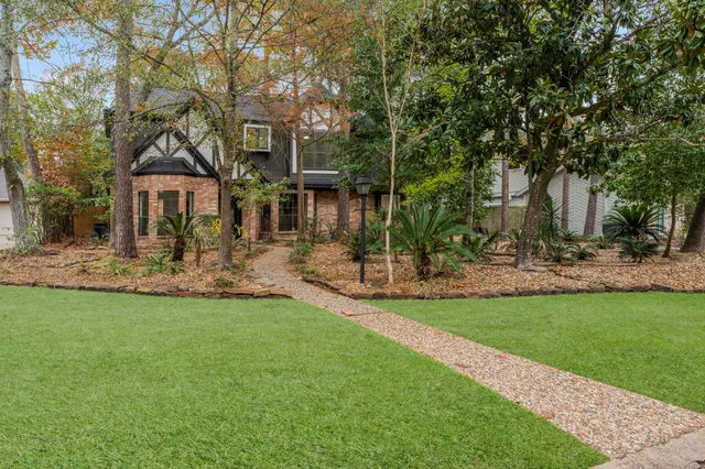 $4,500 | 6 Thornhedge Court, The Woodlands, TX 77381