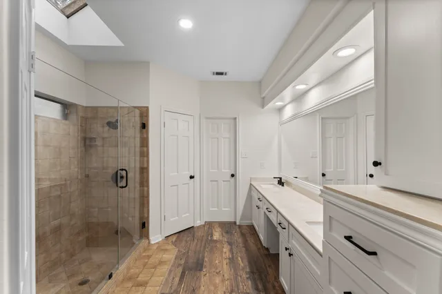 $4,500 | 6 Thornhedge Court, The Woodlands, TX 77381