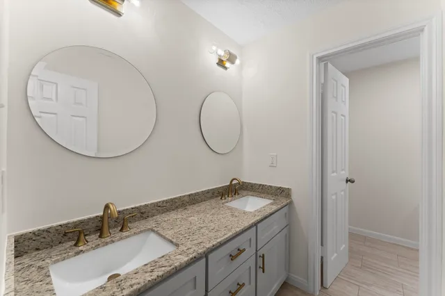 $4,500 | 6 Thornhedge Court, The Woodlands, TX 77381