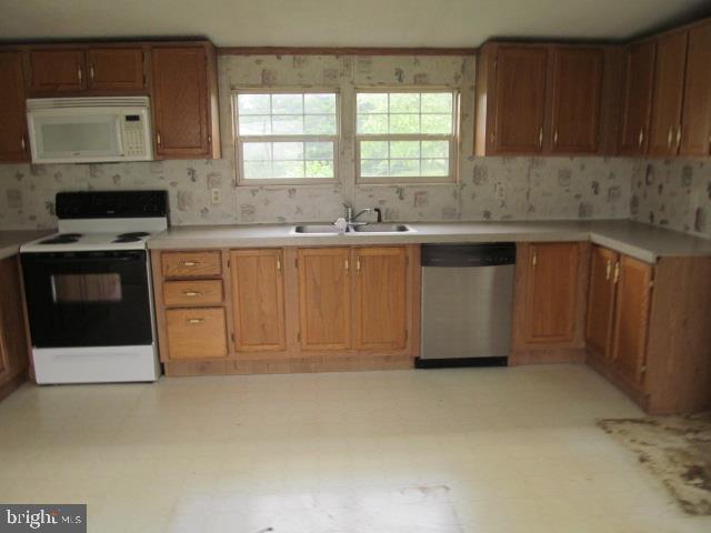 2620 Roberts Station Road Henderson, MD 21640 - Photo 6 of 12 Kitchen open to the family room