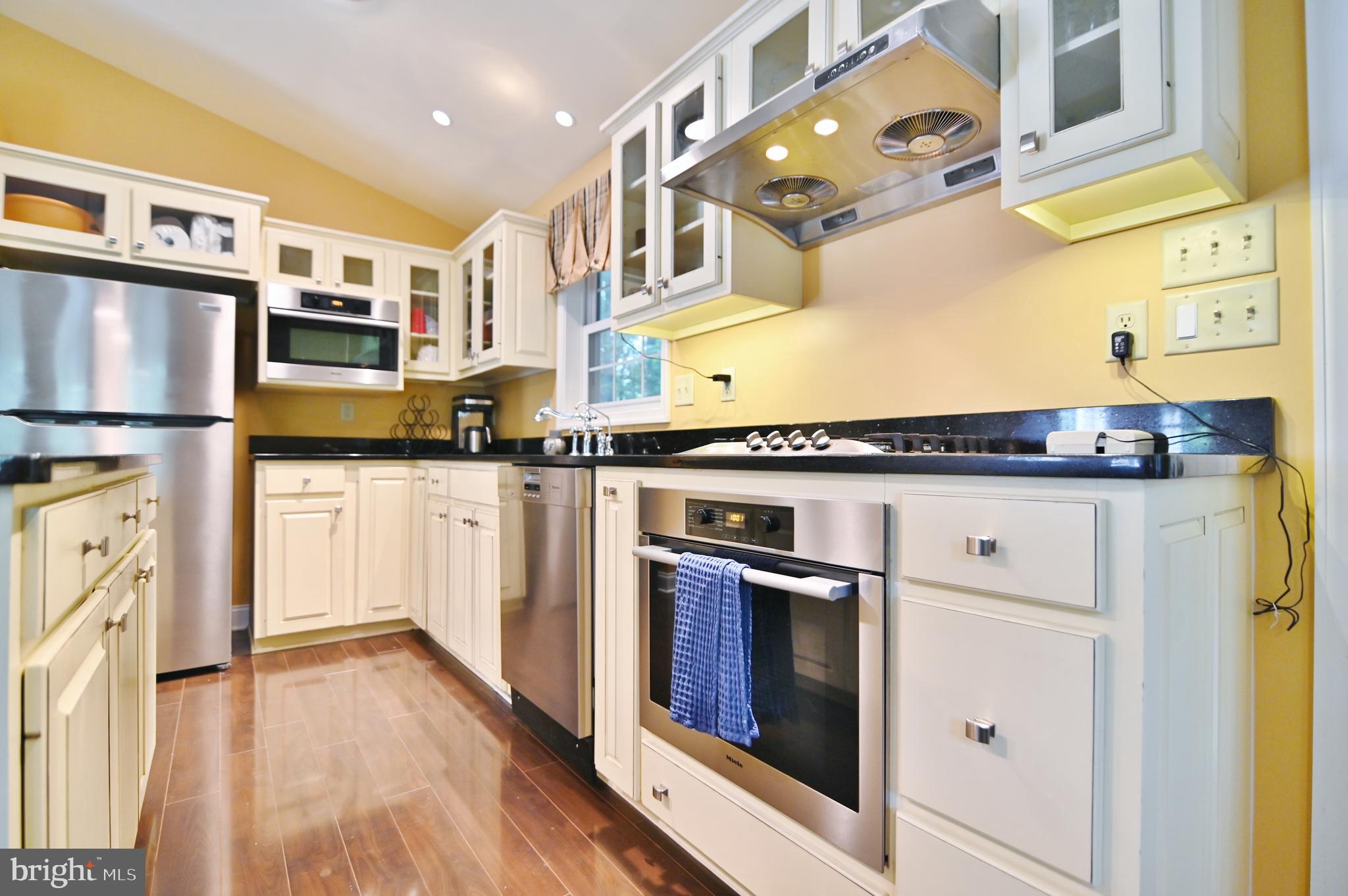 522 Orchard Road Mount Jackson, VA 22842 - Photo 19 of 65 PROPANE STOVE