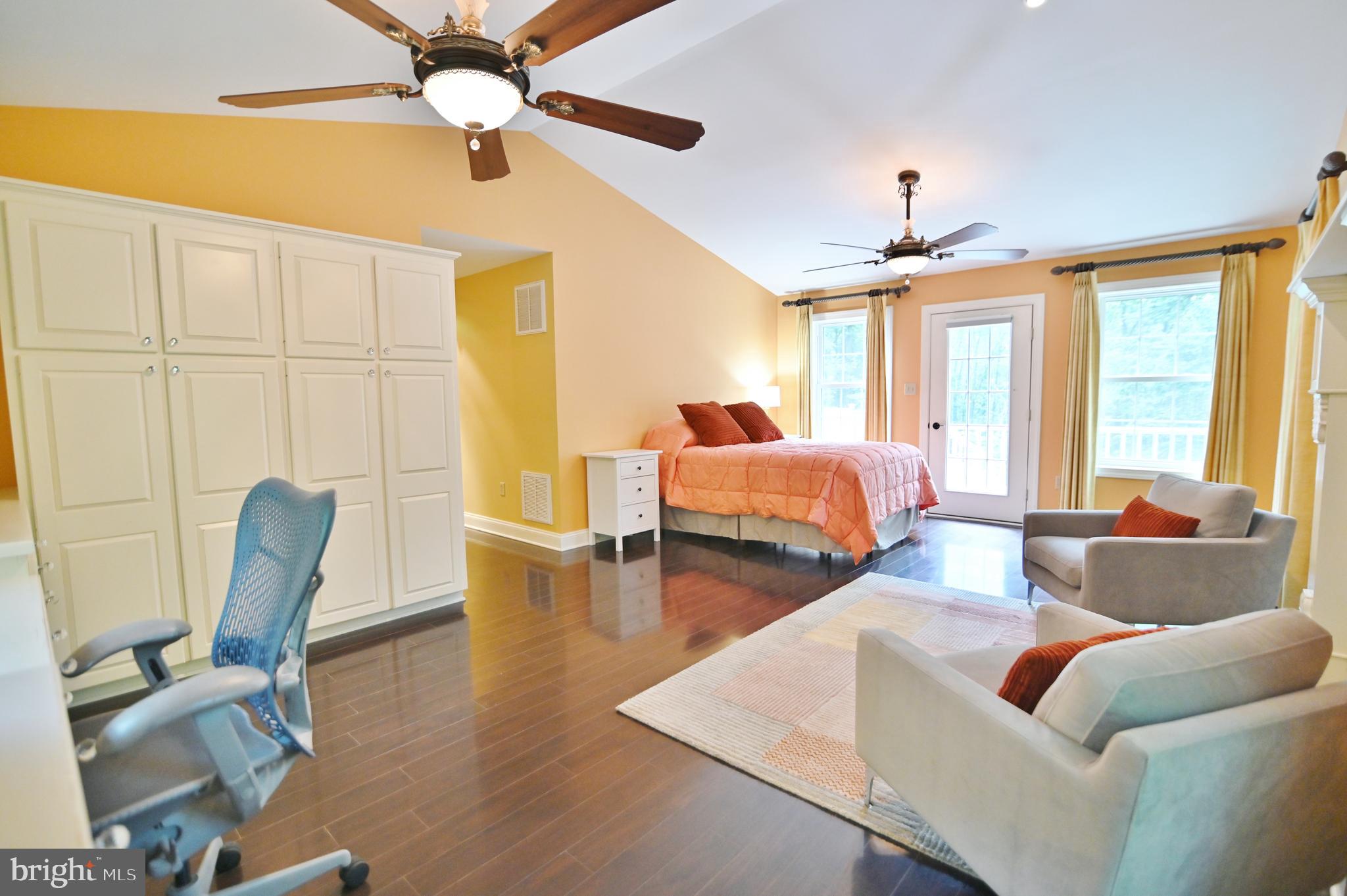 522 Orchard Road Mount Jackson, VA 22842 - Photo 27 of 65 PRIMARY MAIN LEVEL BEDROOM