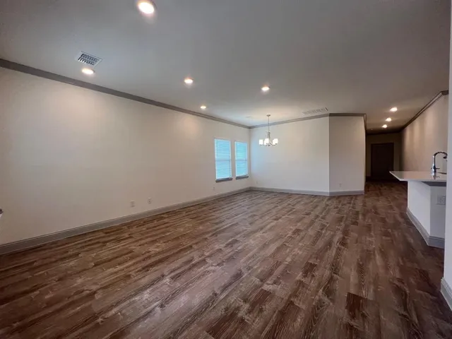 $2,450 | 490 Oak Crk Drive, Lavon, TX 75166