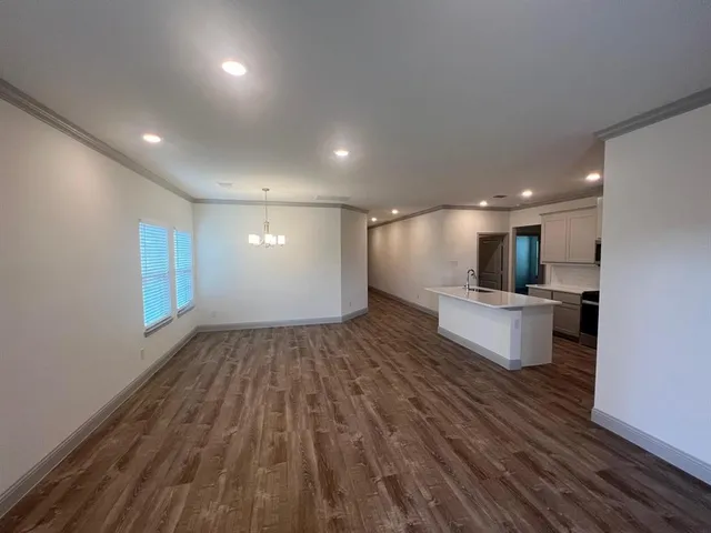 $2,450 | 490 Oak Crk Drive, Lavon, TX 75166