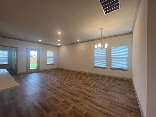 $2,450 | 490 Oak Crk Drive, Lavon, TX 75166