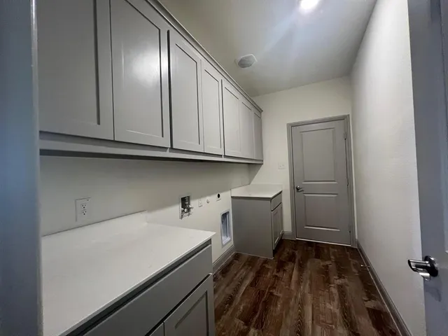 $2,450 | 490 Oak Crk Drive, Lavon, TX 75166