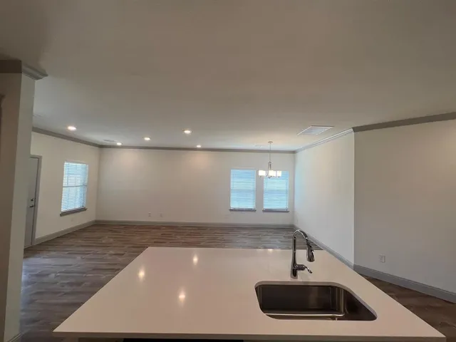 $2,450 | 490 Oak Crk Drive, Lavon, TX 75166