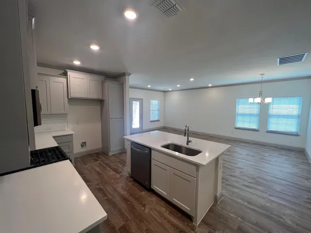 $2,450 | 490 Oak Crk Drive, Lavon, TX 75166